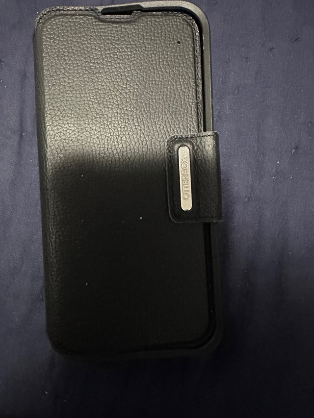 Otterbox folio  in Cell Phone Accessories in Mississauga / Peel Region