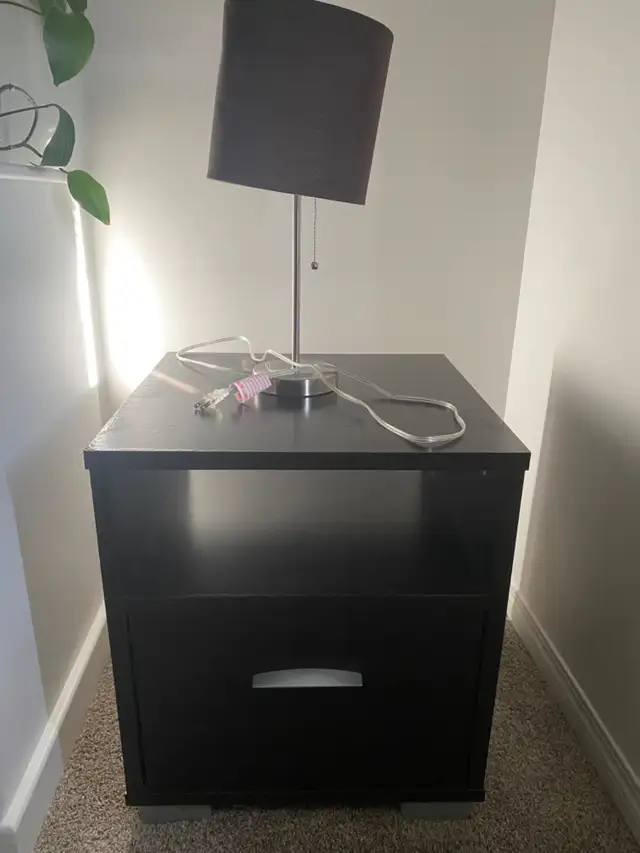 Nightstand and lamp64959978796930120