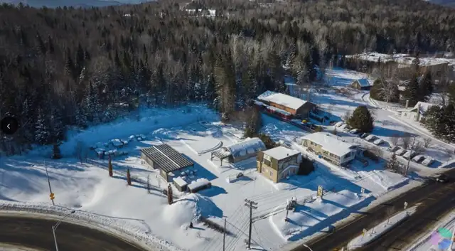 TERRAIN/BÂTISSE COMMERCIALE SAINT-DONAT