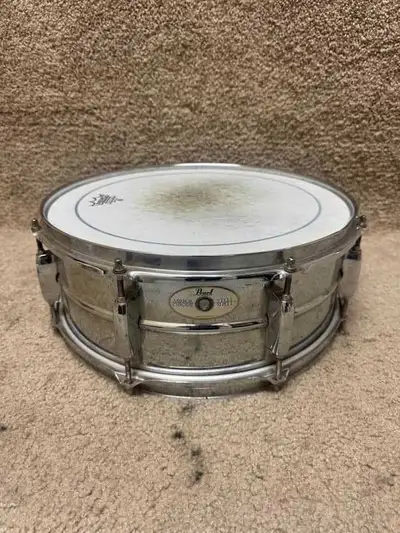 Looking for Pearl snare drums., View more