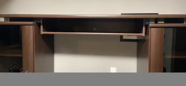 Entertainment Centre  in TV Tables & Entertainment Units in Revelstoke - Image 8