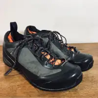 Arc’teryx’s outdoor sport hiking shoes (homme)