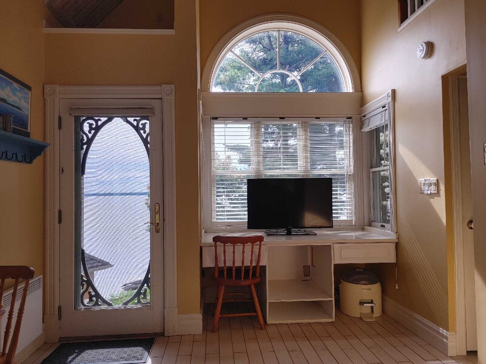 Retire On Lake Muskoka For Rent 1