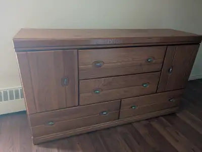Bedroom Dresser $20, View more