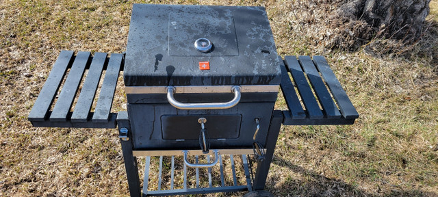 Tera Gear Charcoal Grill in BBQs & Outdoor Cooking in Winnipeg