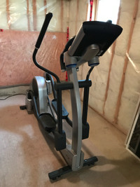 Life Fitness X7 Eliptical, Commercial Grade!