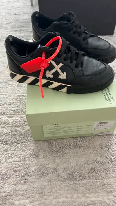 Size 7 100% authentic