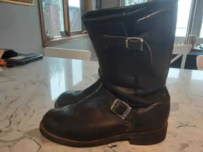 Size 8.5 Very good condition