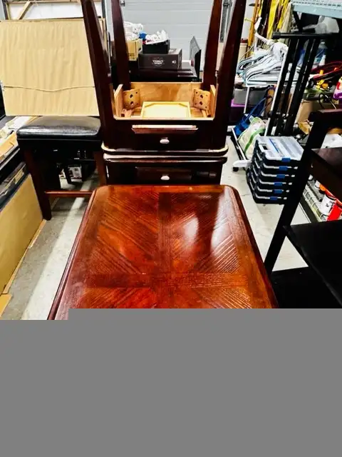 3pc solid wood coffee table and 2 end tables in Coffee Tables in Bedford - Image 6