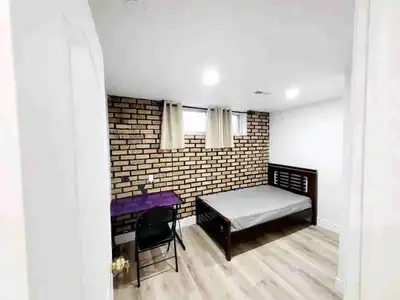 Looking for only one person female for this private room – $725 All Inclusive | Etobicoke (Kipling &...