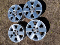 4 mags 16 pouces 5x114.3 Toyota Sienna RAV4 Camry 155$