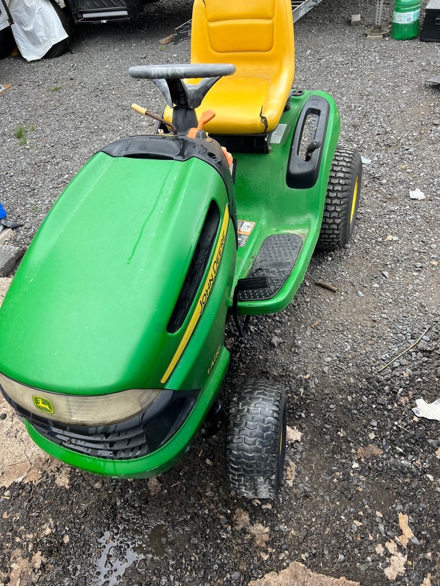 Parts off John Deere LA110 lawn tractor K46 T40 trany42” deck