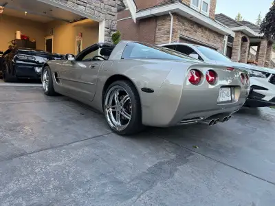 1998 Corvette with 131,000 kms in showroom condition. Clean title with no accidents. Carfax is avail...