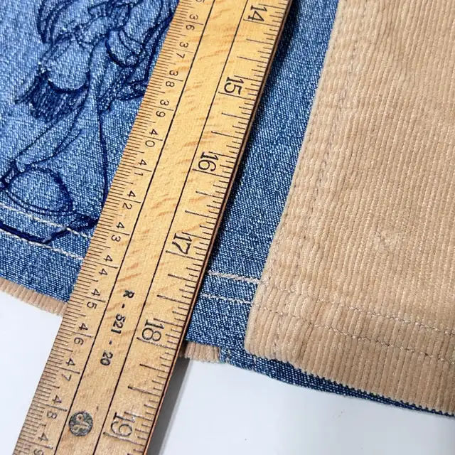 Bratz girls skirt size 10/12 original vintage denim embroidered  in Kids & Youth in Winnipeg - Image 5