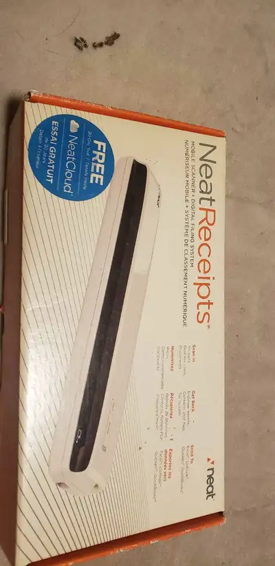 Selling my mobile scanner brand new still in box never used comes with everything including disc ask...