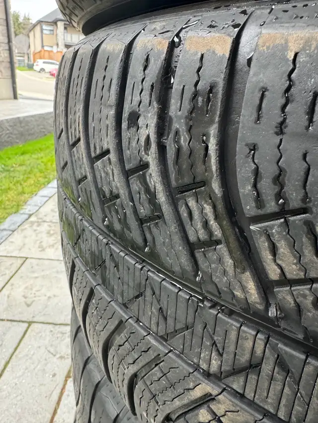 Michelin Pilot Alpin 5 SUV 20" Winter Tires in Tires & Rims in Guelph - Image 4