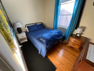 $450 Shared bedroom | $600 Private bedroom — Strictly Female-Only please. Central AC/heat, water, el...