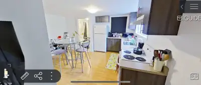 Beau 2 1/2 , calme à NDG disponible à partir de Juillet
