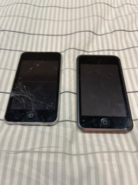 2 x iPod touches (1st generation)