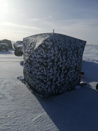 Ice fishing tent