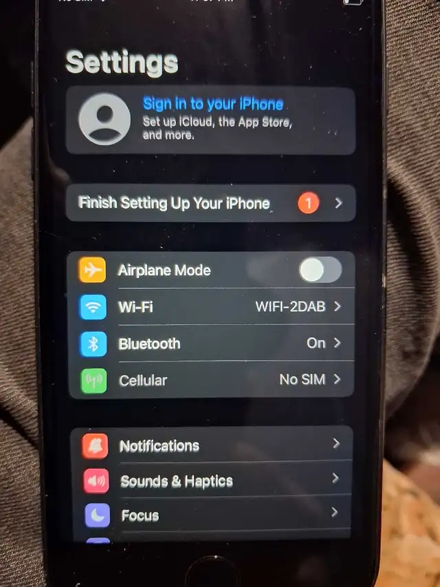 Apple iPhone 7572420819329361922