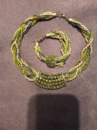 Green/Gold Necklace and bracelet set