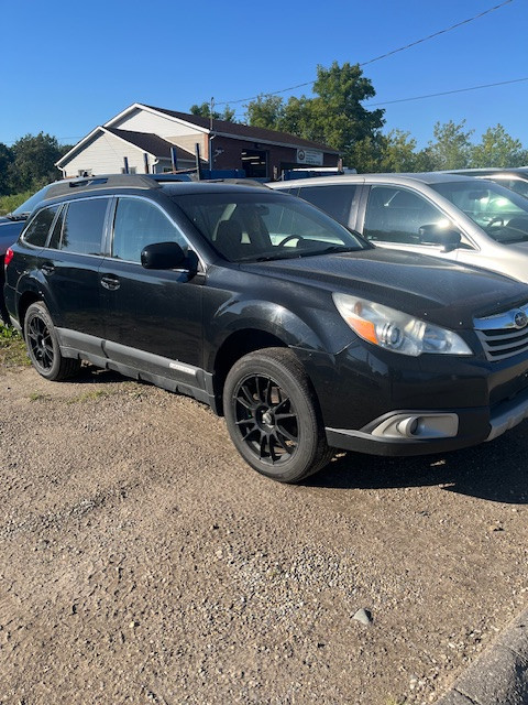 2012 Subaru Outback 6 speed manual transmission in Cars & Trucks in Kitchener / Waterloo - Image 2