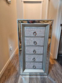 Modern Clean Look Dresser - For Sale $250 - Free Delivery
