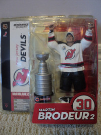 McFarlane Martin Brodeur with Stanley Cup series 9 *NEW IN BOX*