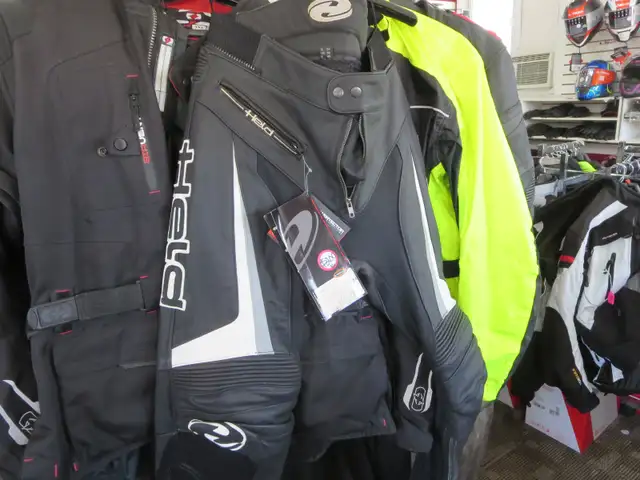 OPEN Mar 5th Held Motorcycle Race Track Pants Brand New w Tags in Men's in Oshawa / Durham Region - Image 3