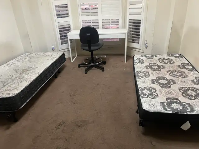 Room for Rent in Room Rentals & Roommates in Oshawa / Durham Region - Image 7