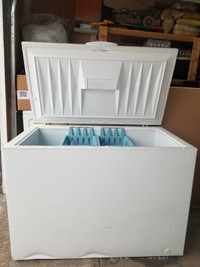 Large Fridgidare Deep Freezer 15cuft ( 48W x 27.5D)