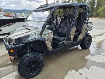 2016 can-am commander max XT 1000, 4 seats, 2" lift, light bar, flip windshield , sport roof with sk...