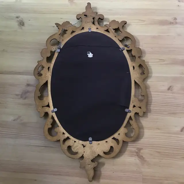 32” Vintage Ornate Gold Tone Wall Mirror in Home Décor & Accents in Ottawa - Image 7