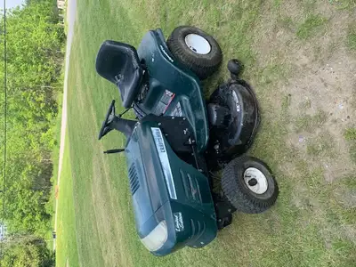 Craftsman Riding lawnmower, 19.5hp with 42" deck. Used but ready to cut grass. First 500. gets it. P...