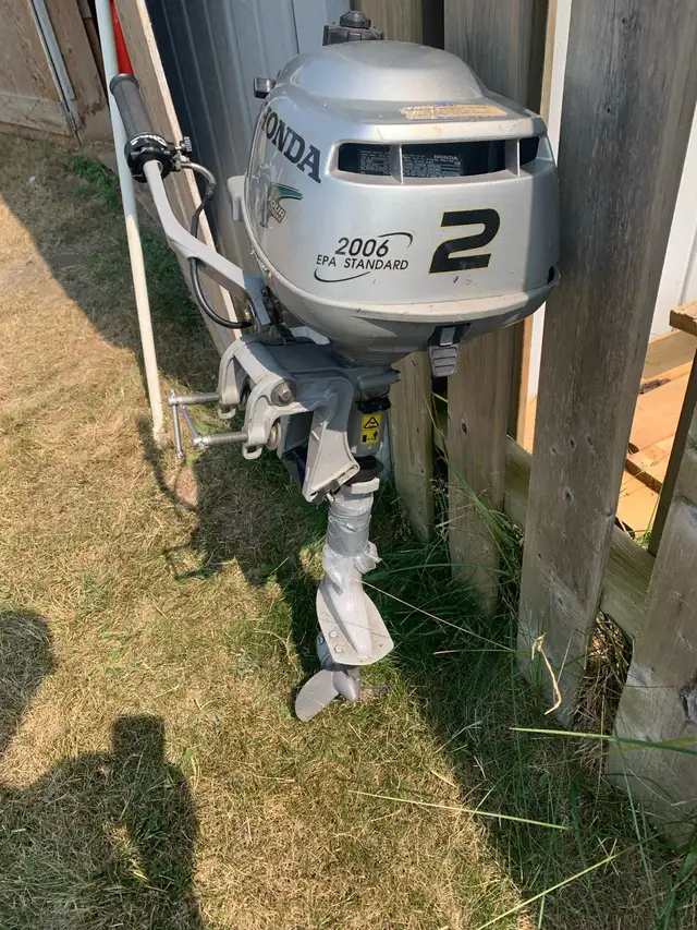 Honda Boat Motor in Other in Belleville - Image 3
