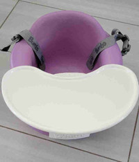 Bumbo seat with removable tray