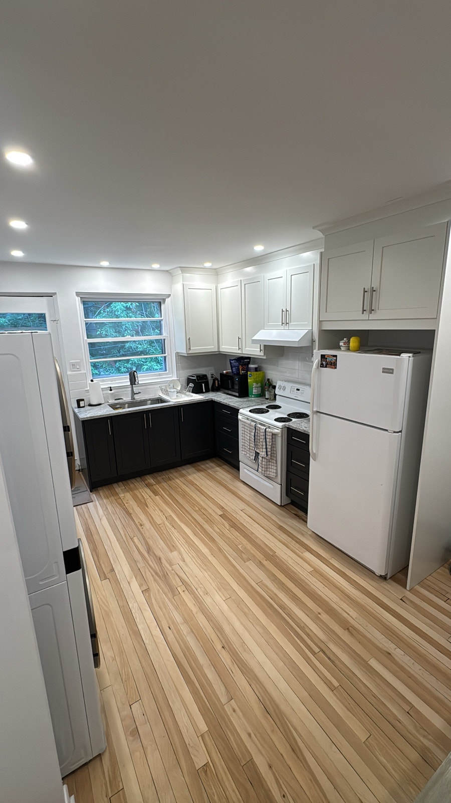 2073 Av. Connaught — photo 2