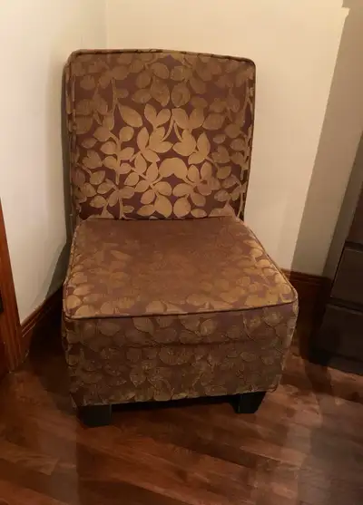  Chaise en velours , View more