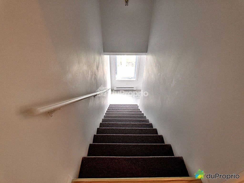 Grand 5 ½ Haut de triplex à Sherbrooke, secteur Jacques-Cartier — photo 3