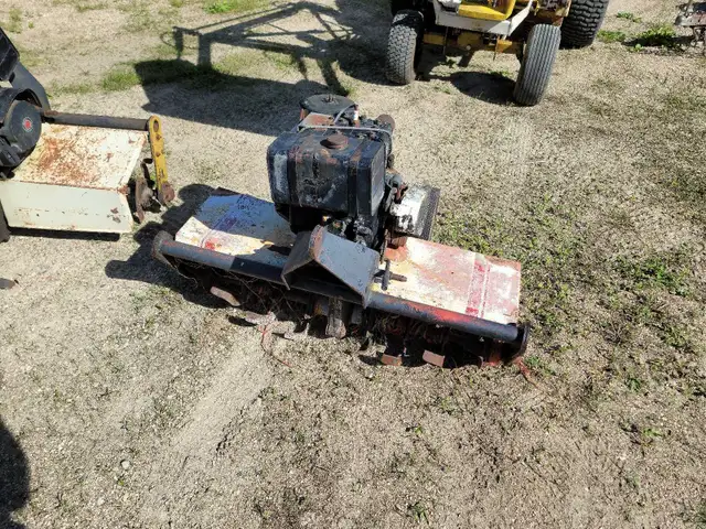 Garden tractor 3 point tillers (tow behind)8hp (sears suburban) in Lawnmowers & Leaf Blowers in Winnipeg - Image 8