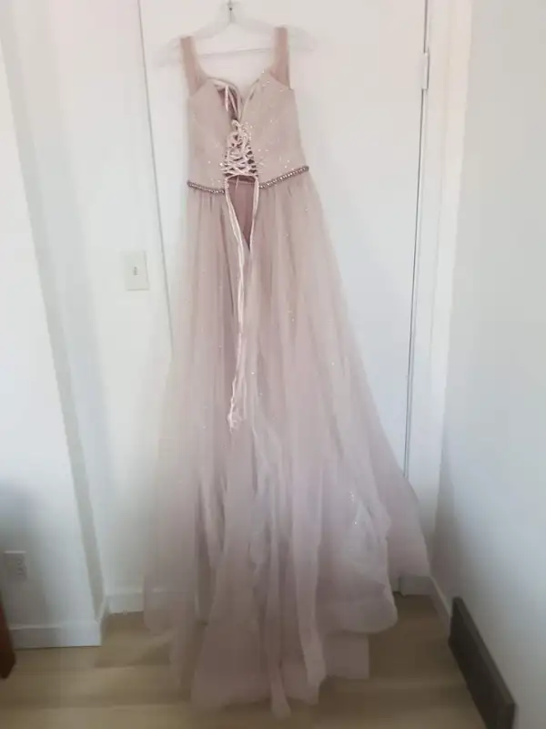 Grad dress, size 2 in Women's - Dresses & Skirts in Vernon - Image 2