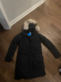 Black womens small downfilled winter jacket. Columbia. NWT