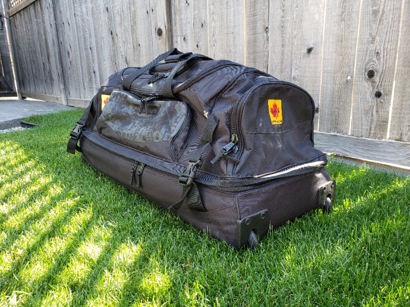 High Sierra 37" CAST Drop Bottom Wheeled Duffel Bag Other Calgary Kijiji
