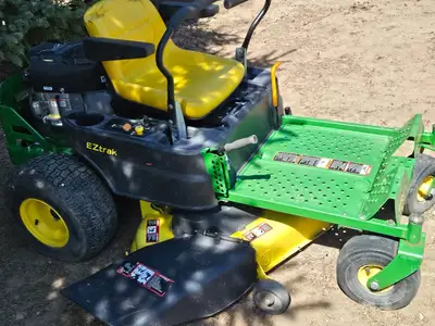 2015 John Deere EZTrak Z255, View more
