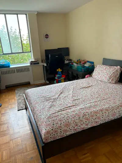 1 Bedroom available in a 2 Bedroom Apt on Sharing Basis