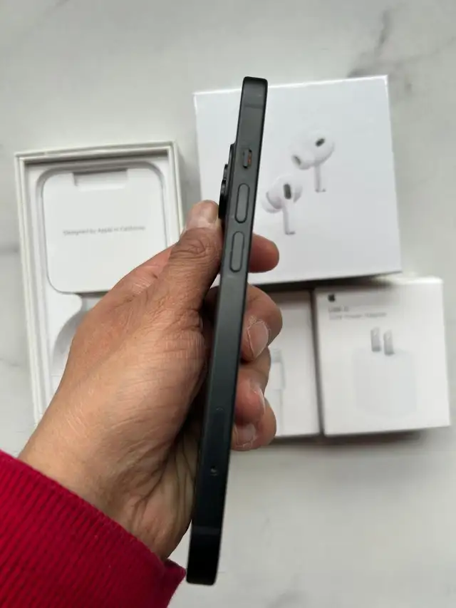iPhone 15 256 Gb *FREE airpods/fast charger & Delivery *63009267086849121