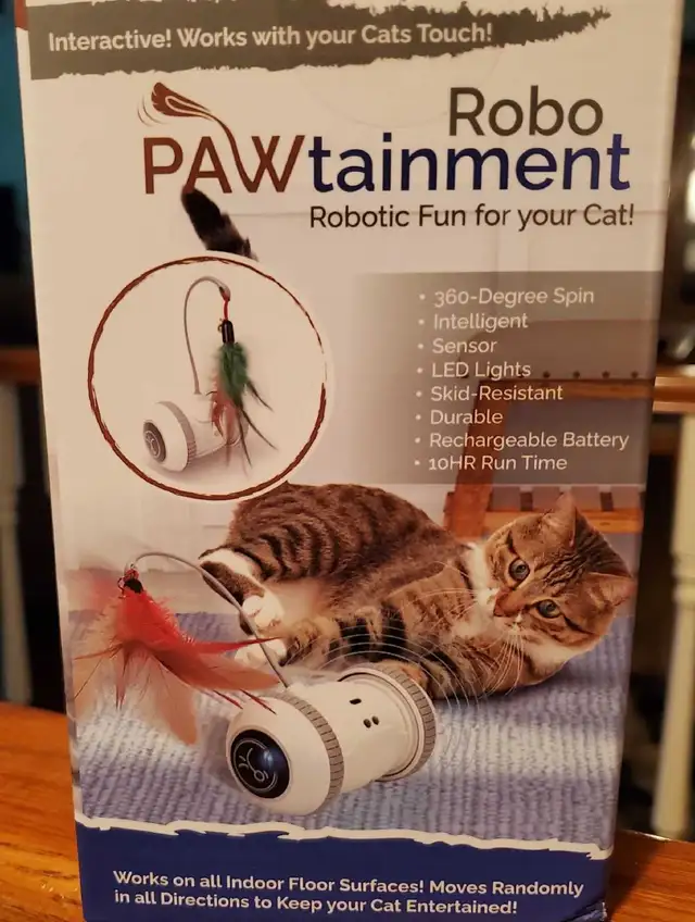 Floppy Fish and Robotainment Cat Toys in Accessories in Vernon - Image 3