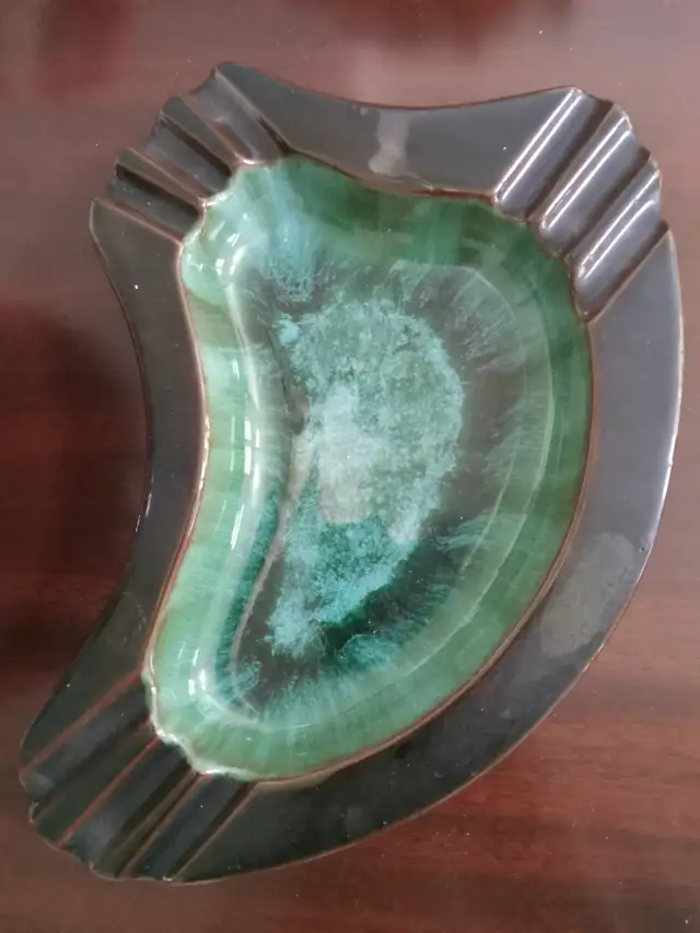 Blue Mountain Pottery Ashtray in Green Drip Glaze in Home Décor & Accents in Barrie - Image 2