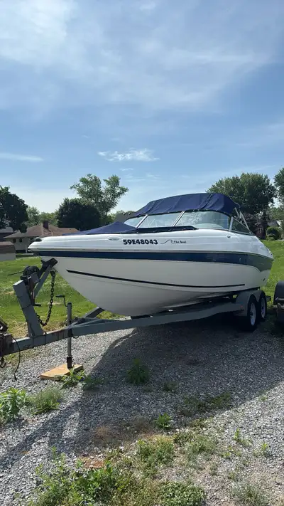 2006 doral 21 br, great condition inside and out, top of the line boat, all fiberglass floor, plasti...